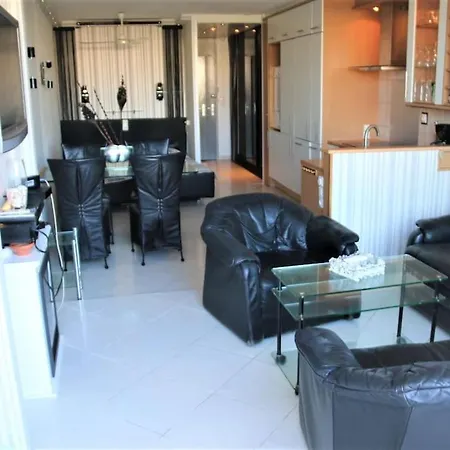 73, Heliopolis E Au Village Naturiste * Агд